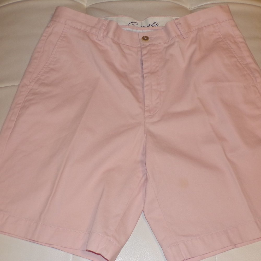 Roundtree and Yorke Men's casual Shorts